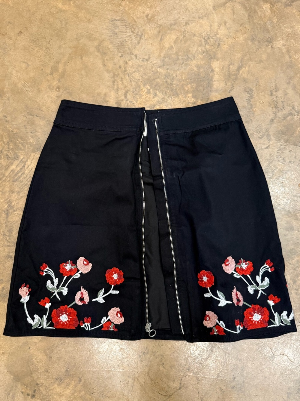 LOFT Outlet Black Mini Skirt - Picture 3 of 7